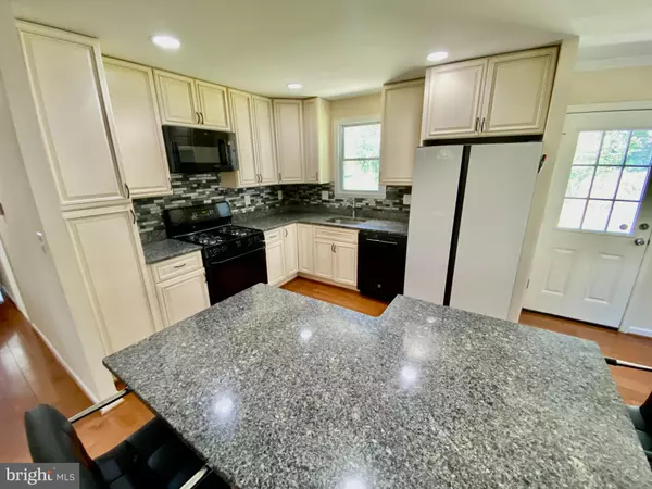 Suitland, MD 20746,3809 WALNUT LN