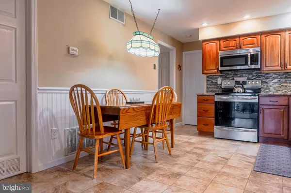 Tuckerton, NJ 08087,17 S ENSIGN DR