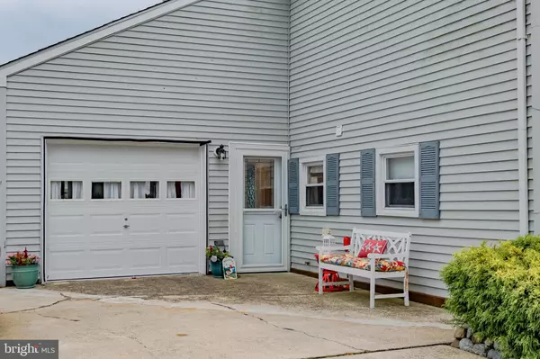 Tuckerton, NJ 08087,17 S ENSIGN DR