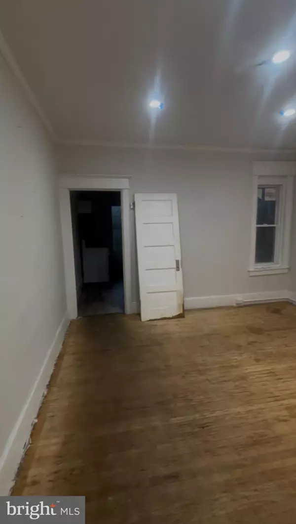 Camden, NJ 08103,1261 KENWOOD AVE