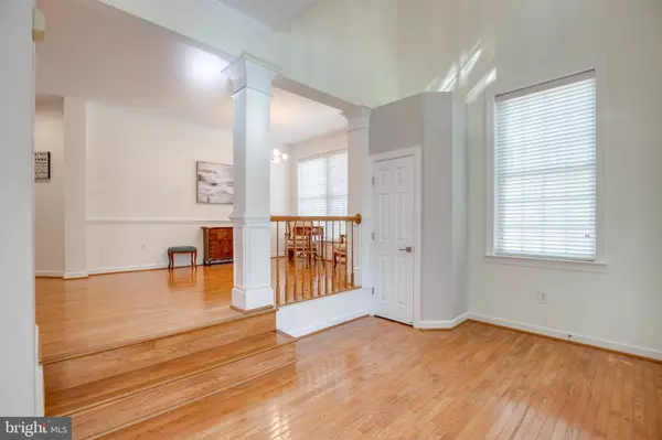 Fairfax, VA 22033,3814 HIGHLAND OAKS DR