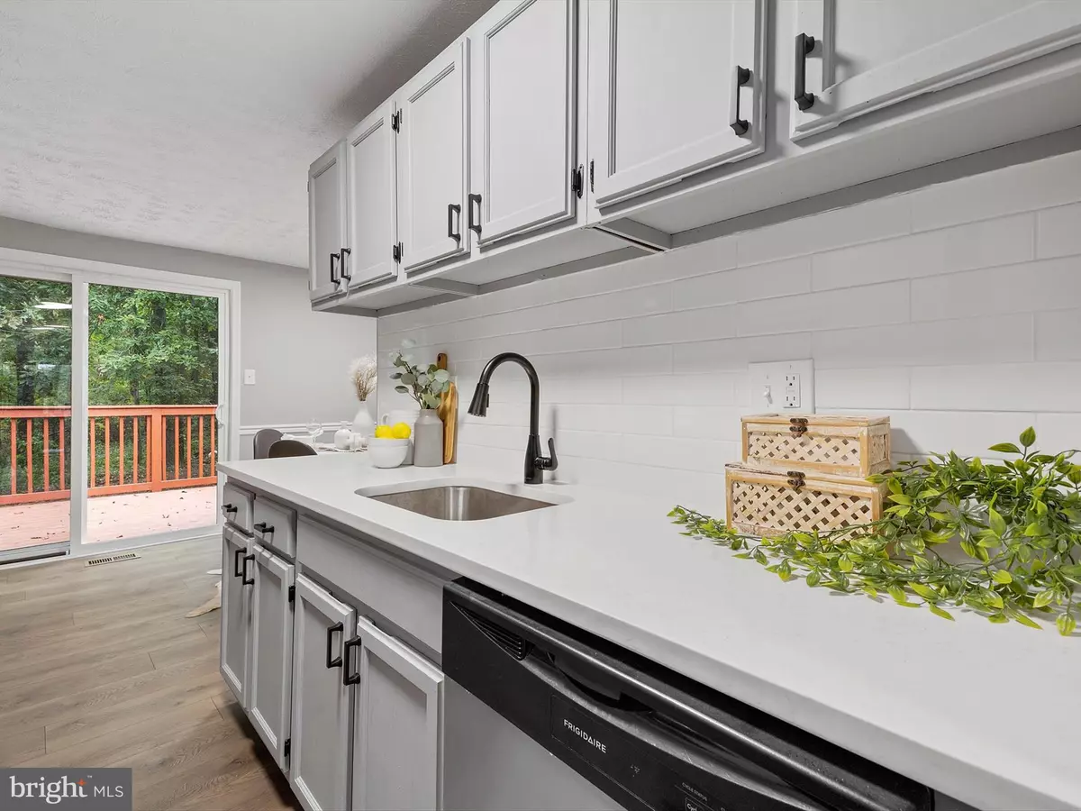 Glen Burnie, MD 21061,7965 QUAIL CT