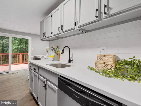 7965 QUAIL CT, Glen Burnie, MD 21061