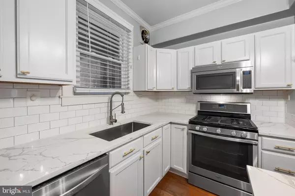 Baltimore, MD 21224,807 S BOULDIN ST