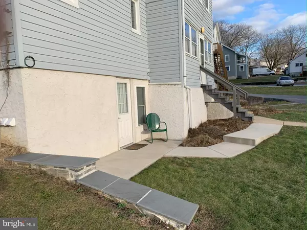 Akron, PA 17501,322 MAIN ST