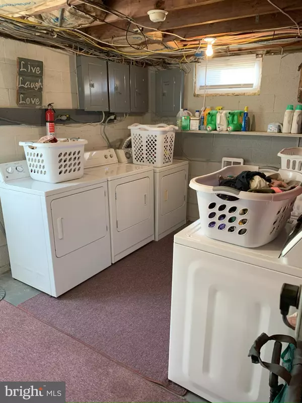 Akron, PA 17501,322 MAIN ST