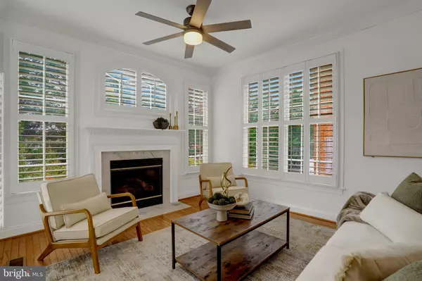 Alexandria, VA 22312,5432 EDSALL RIDGE PL