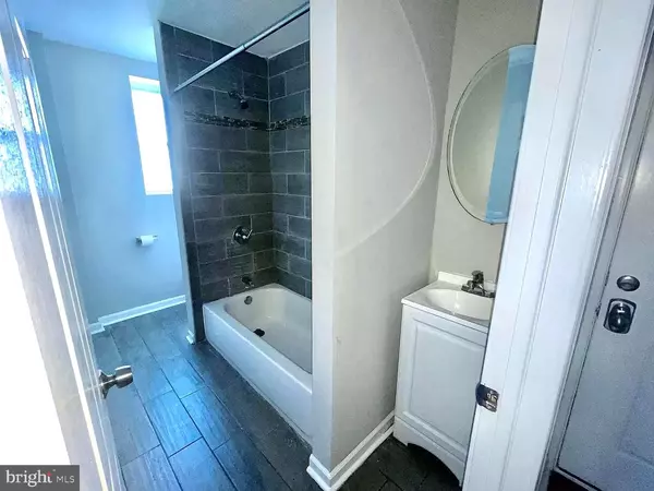 Philadelphia, PA 19139,5900 MARKET ST #3F