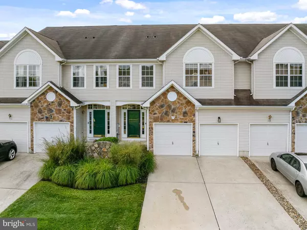 156 E COUNTRY CLUB DR, Mount Holly, NJ 08060