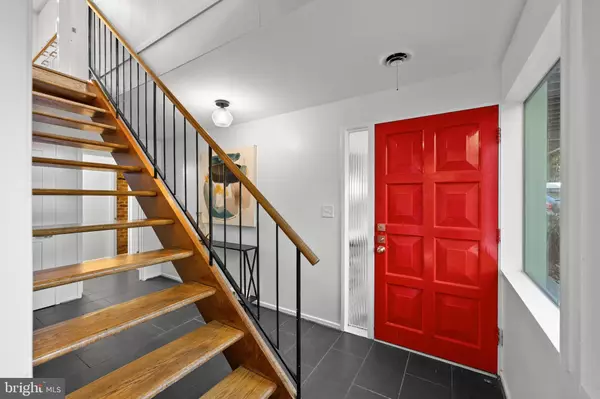 Bethesda, MD 20817,7108 BROXBURN DR