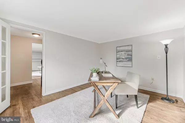 Herndon, VA 20171,13430 HIDDEN MEADOW CT