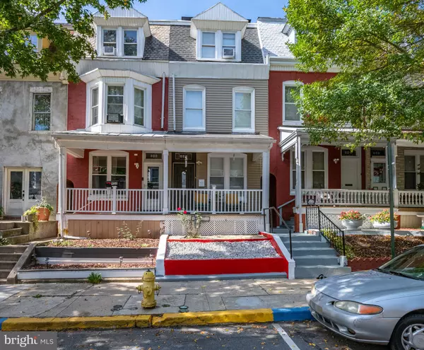 922 PEAR ST, Reading, PA 19601