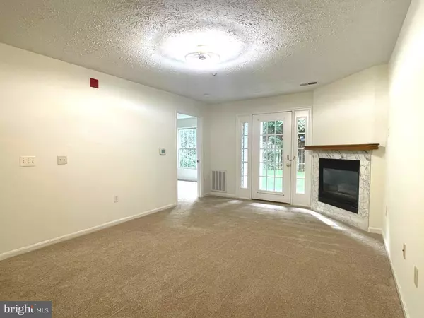 Annapolis, MD 21401,2000 PHILLIPS TER #4