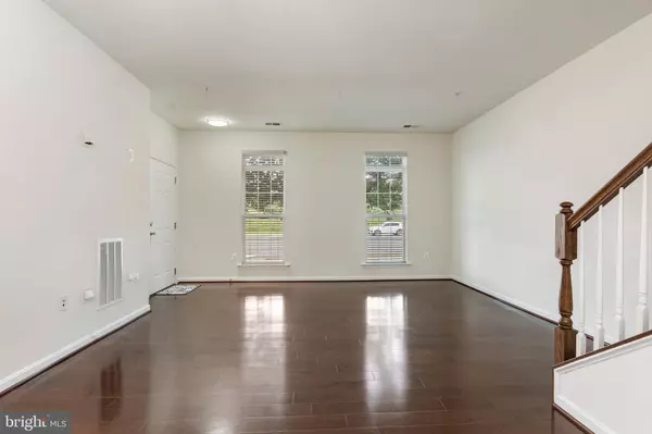 Ashburn, VA 20148,43841 CENTERGATE DR