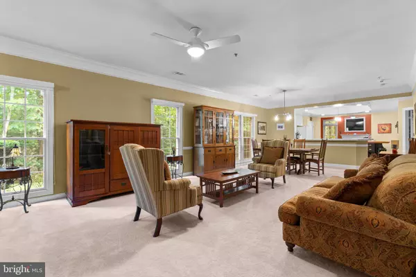 Edgewater, MD 21037,344 COLONY POINT PL