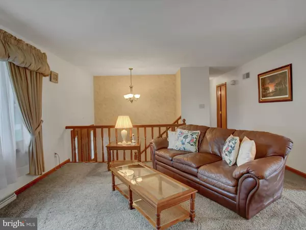 1380 SILOAM RD, Chambersburg, PA 17202