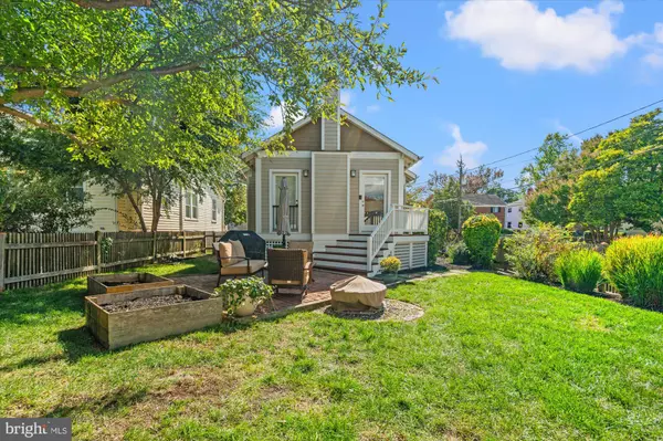 Alexandria, VA 22301,100 E CUSTIS AVE