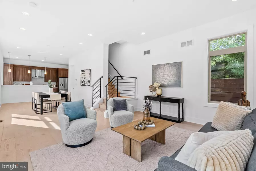 740 S COLUMBUS BLVD #16, Philadelphia, PA 19147