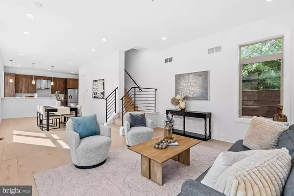 740 S COLUMBUS BLVD #16, Philadelphia, PA 19147