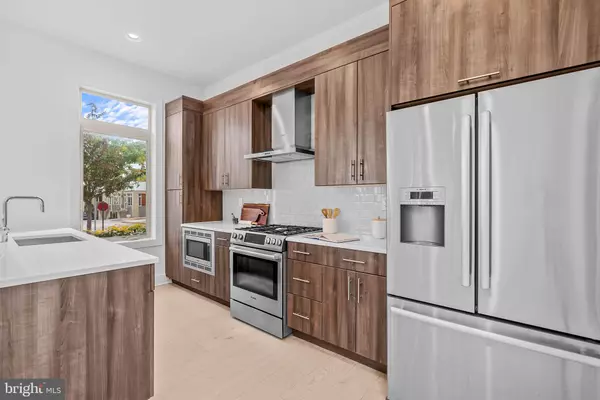 Philadelphia, PA 19147,740 S COLUMBUS BLVD #16