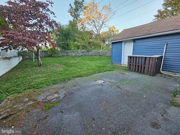 Bellefonte, PA 16823,425 E CHERRY LN