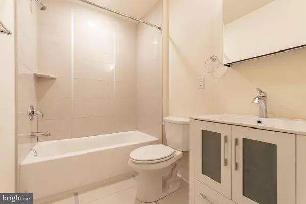 Philadelphia, PA 19146,1430 SOUTH ST #404