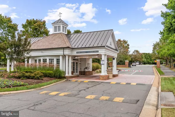 Haymarket, VA 20169,5421 SHERMAN OAKS CT