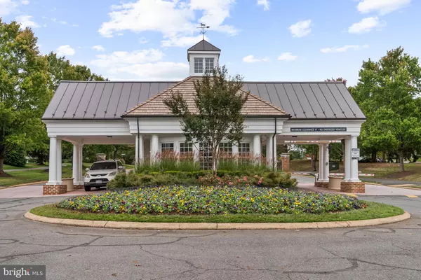 Haymarket, VA 20169,5421 SHERMAN OAKS CT