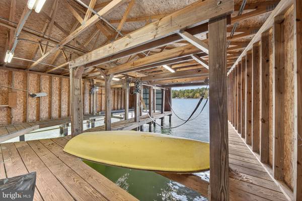 Mineral, VA 23117,373 HEMLOCK LN