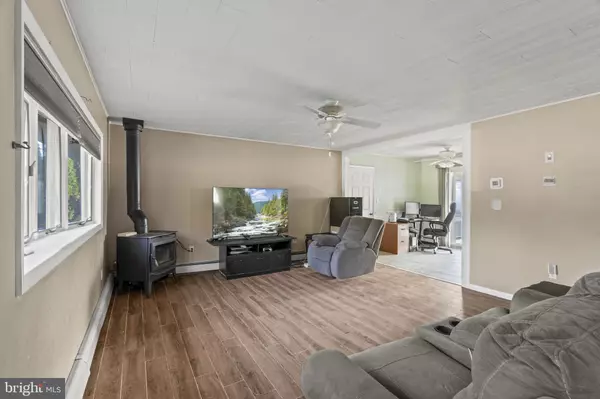 Levittown, PA 19056,298 MILL DR