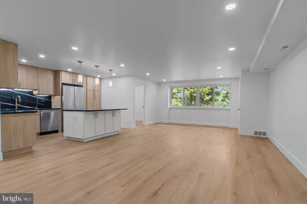 Ardmore, PA 19003,103 W MONTGOMERY AVE #4-C