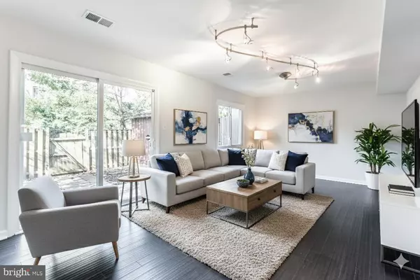 Fairfax, VA 22031,3054 MISSION SQUARE DR