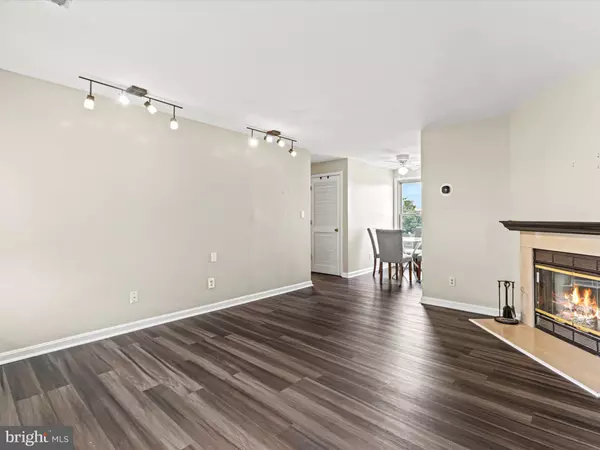 Baltimore, MD 21201,911 CHARLES ST S #409