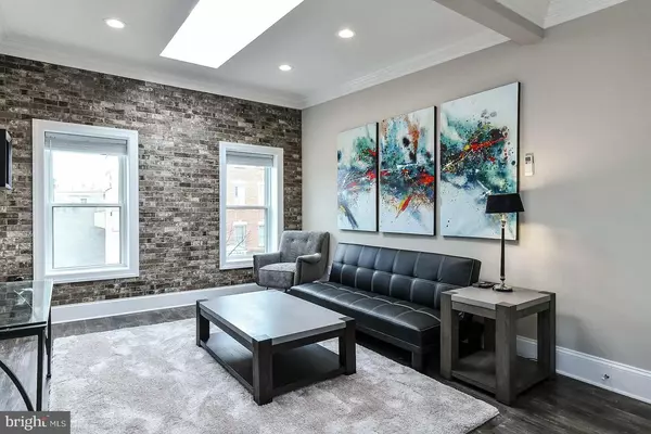 Baltimore, MD 21230,734 LIGHT ST #2