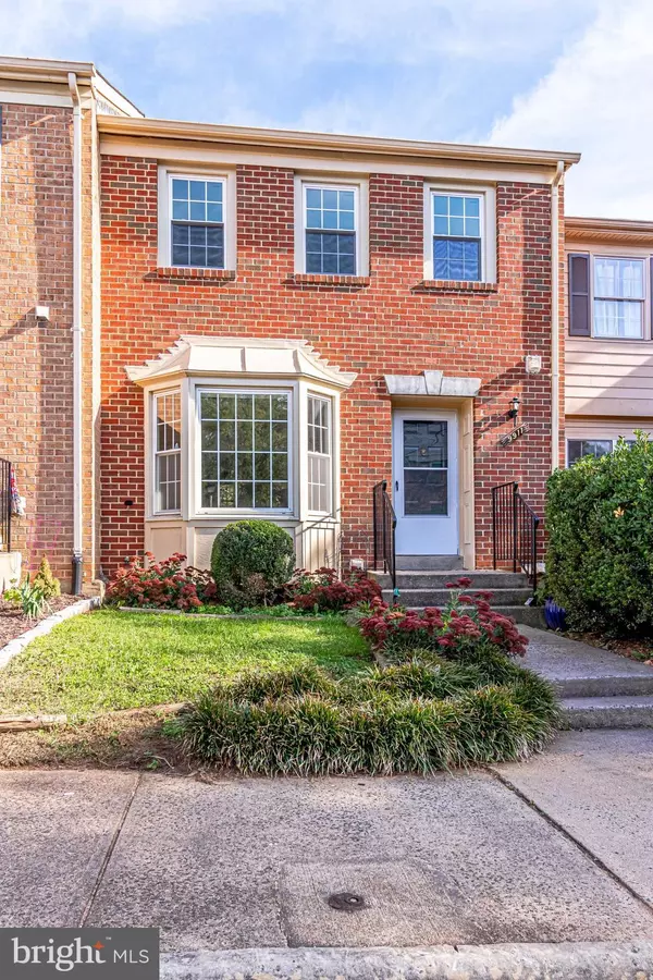 Burke, VA 22015,9911 WHITEWATER DR