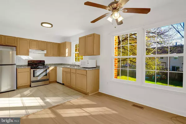 Burke, VA 22015,9911 WHITEWATER DR