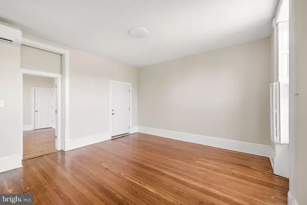 Philadelphia, PA 19130,2311 GREEN ST #2F