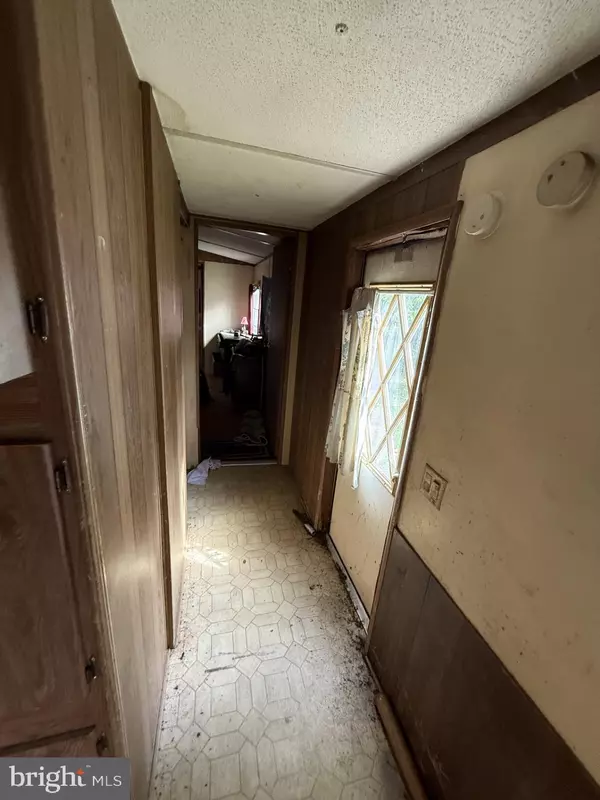 Deal Island, MD 21821,9121 DEAL ISLAND RD