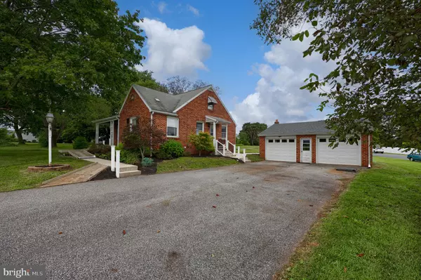 York, PA 17404,720 SINKING SPRINGS LN