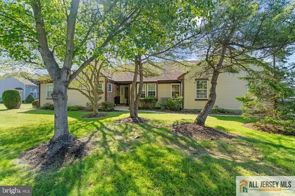 1 ROTHWELL DR, Monroe Township, NJ 08831