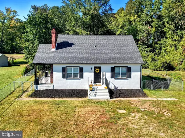 60 N DUPONT RD, Carneys Point, NJ 08069