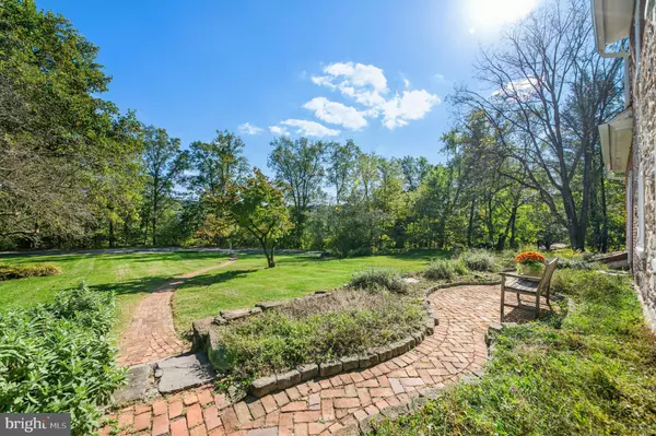 Easton, PA 18045,1701 CHAIN DAM RD