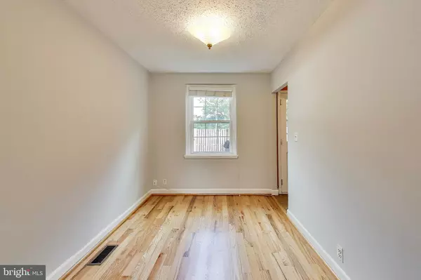 Arlington, VA 22206,2879 S ABINGDON ST