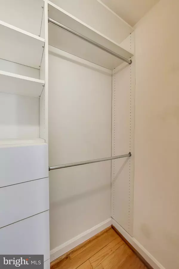 Arlington, VA 22206,2879 S ABINGDON ST