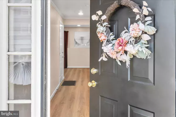 Lanham, MD 20706,8232 DELLWOOD CT