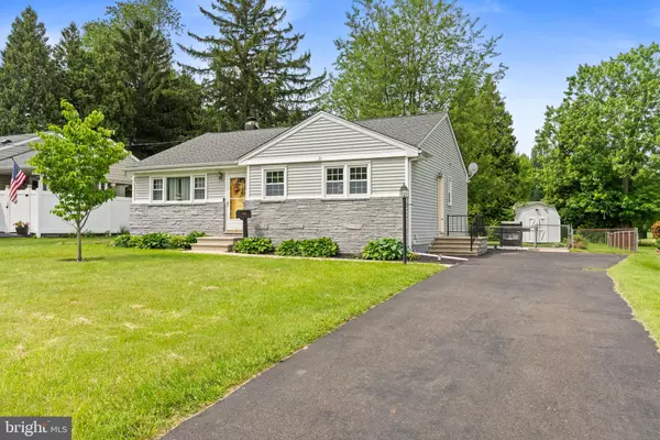 Ewing, NJ 08628,21 DECOU AVE