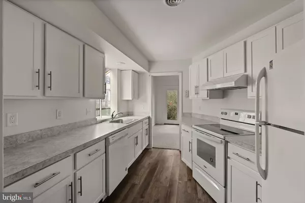 New Holland, PA 17557,391 E JACKSON ST