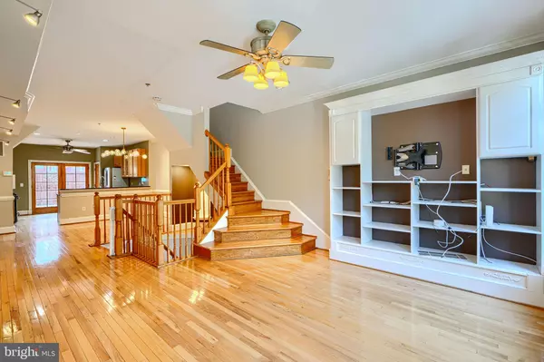 Baltimore, MD 21231,706 S BOND ST