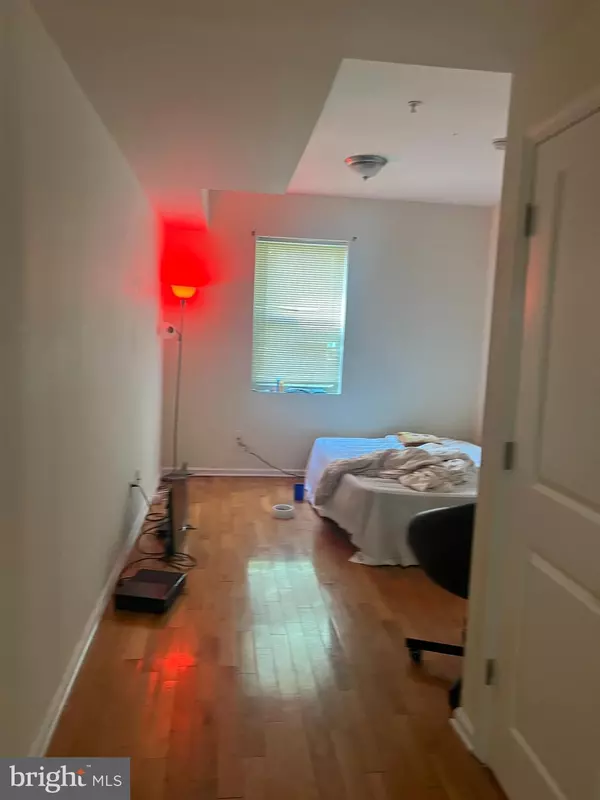 Philadelphia, PA 19133,2252 N 12TH ST