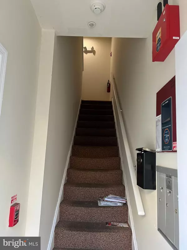 Philadelphia, PA 19133,2252 N 12TH ST